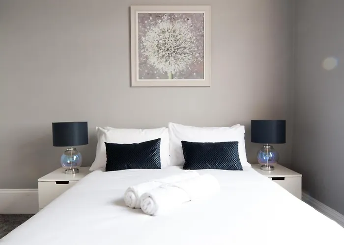 Central Cheltenham, Regency Apartment With Parking, Cavalier Suite - Sleeps 6